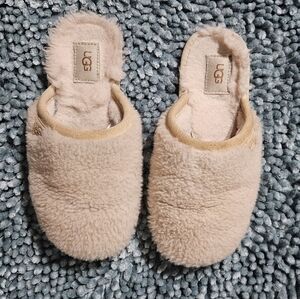 UGG Fluffy Beige Slippers
